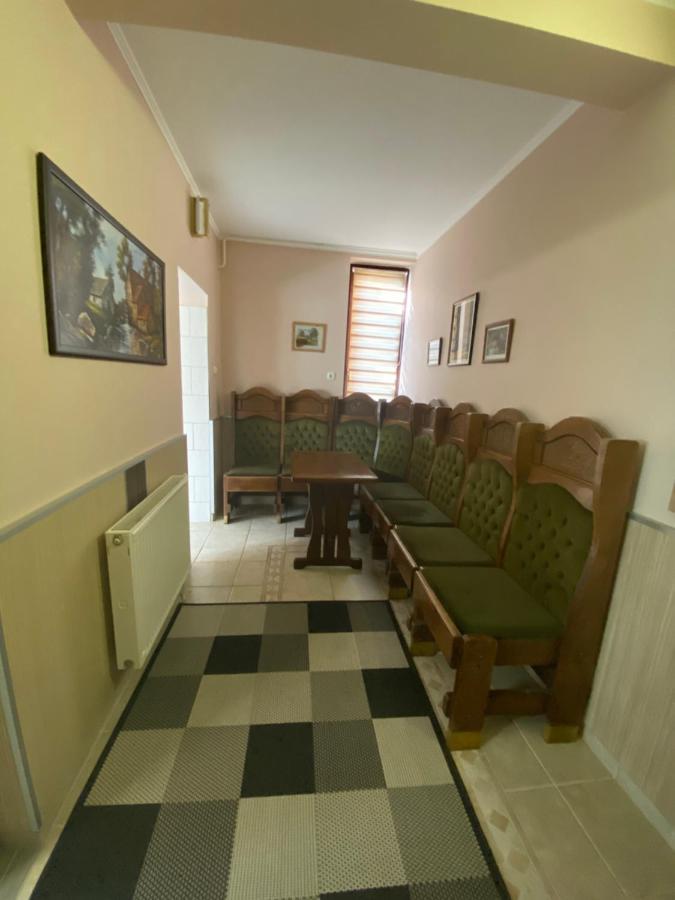 Feher Hattyu Panzio Bed & Breakfast Oroshaza Bagian luar foto